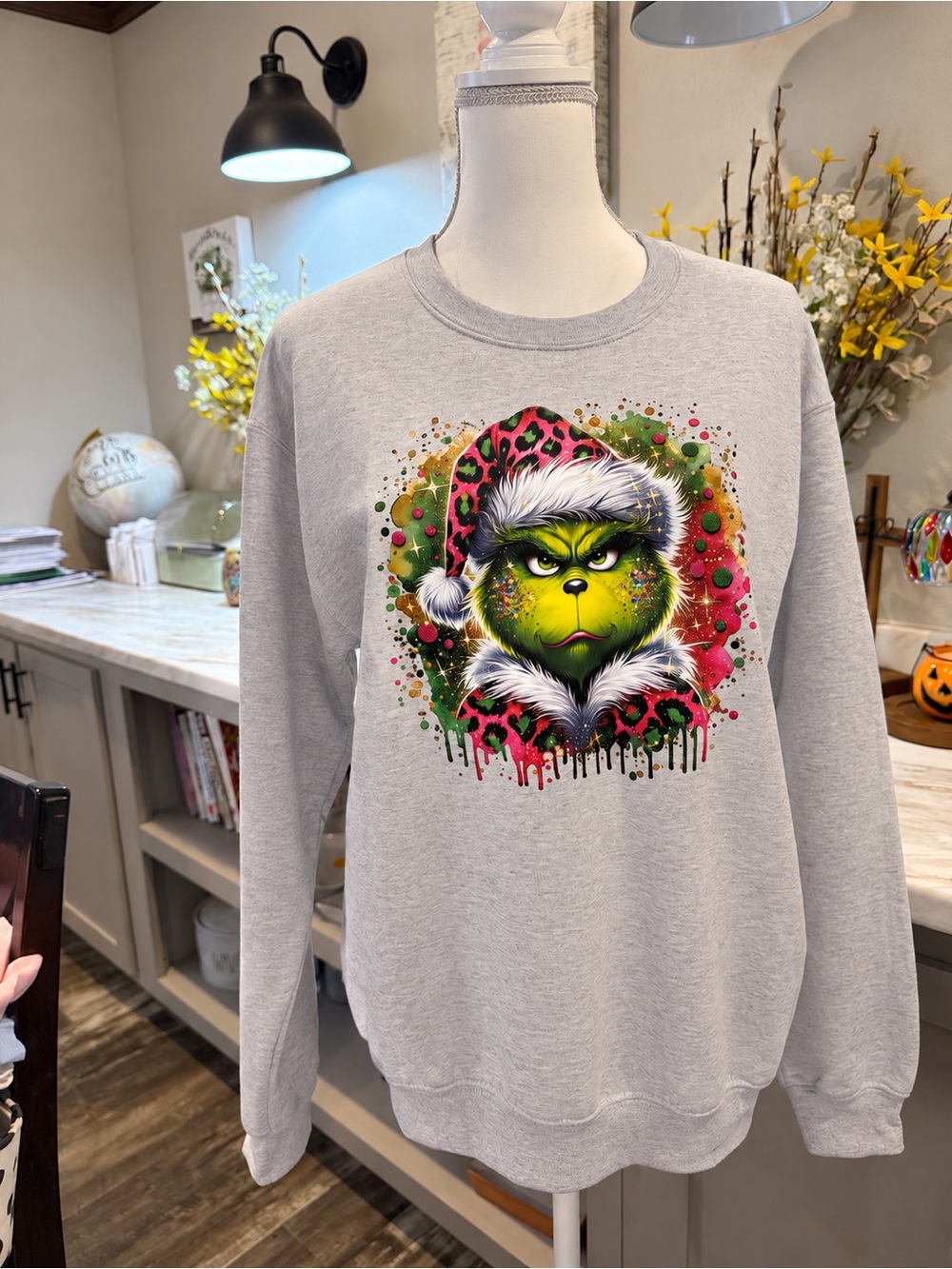 Festive Splatter Animal Print Christmas Fleece Crewneck Sweatshirt M